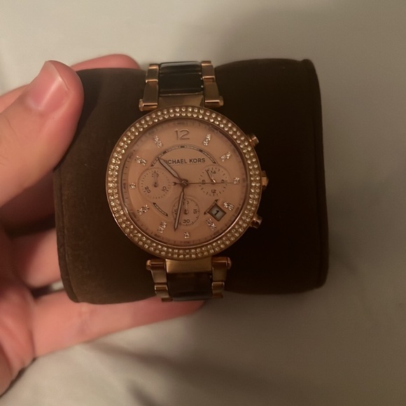 Michael Kors Women's Parker Rose Gold & Tortoise Watch MK5538 - Picture 6 of 8